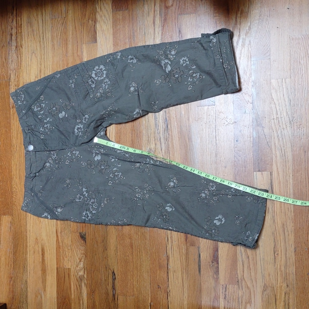 Democracy Floral Khaki Cropped Capris In ladies Size 12 - Picture 13 of 16